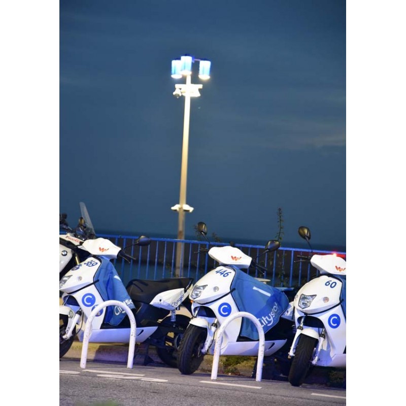 Fotokonst Motorcycles in blue. Köp snygga prints med fotokonst online av Spoca edition